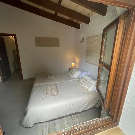 Dakota, Modern With Private Pool And Garden 5 Min From The Pollença