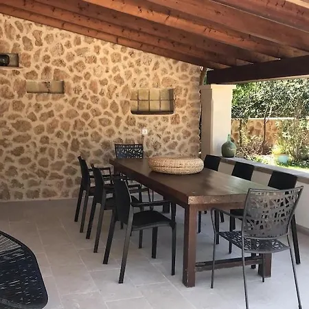 Dakota, Modern With Private Pool And Garden 5 Min From The Vila