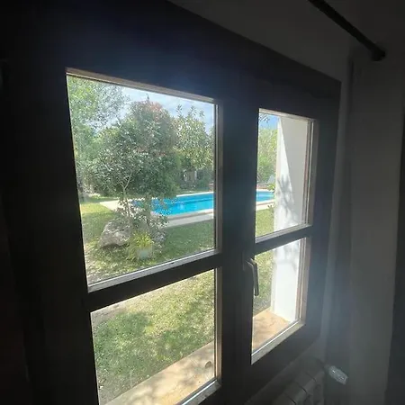 Vila Dakota, Modern With Private Pool And Garden 5 Min From The