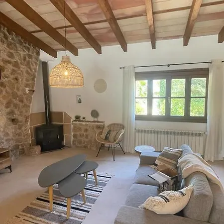 Dakota, Modern With Private Pool And Garden 5 Min From The Vila