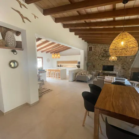 Vila Dakota, Modern With Private Pool And Garden 5 Min From The