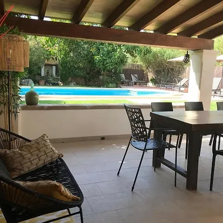 Dakota, Modern With Private Pool And Garden 5 Min From The *